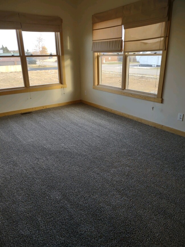 Photo - 155 Mulligan Ln