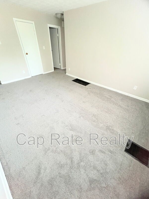 Photo - 981 E 13th Ave