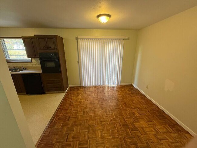 Photo - Beautiful 3BR 1BA Home w/ 2-Car Garage in Kansas City