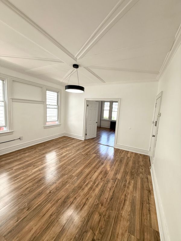 Photo - 92 Schofield St