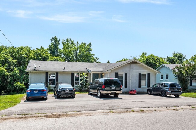 Building Photo - 4754 Trenton Dr Unit 4754 Trenton Dr A