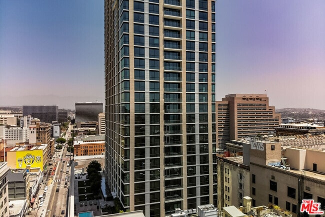Building Photo - 400 S Broadway Unit 1608 Rental