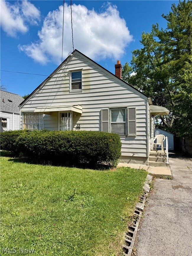 Building Photo - 26 Meadowbrook Ave