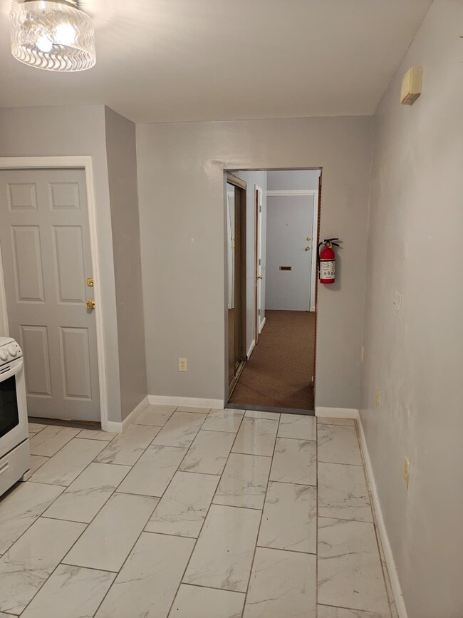645 E St Georges Ave Unit 2