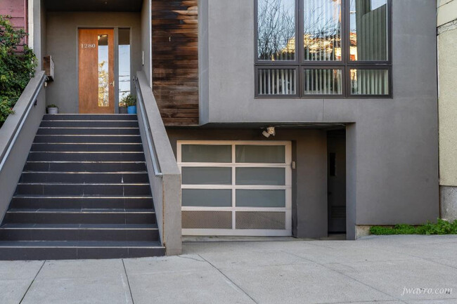 Photo - 1280 Hampshire St