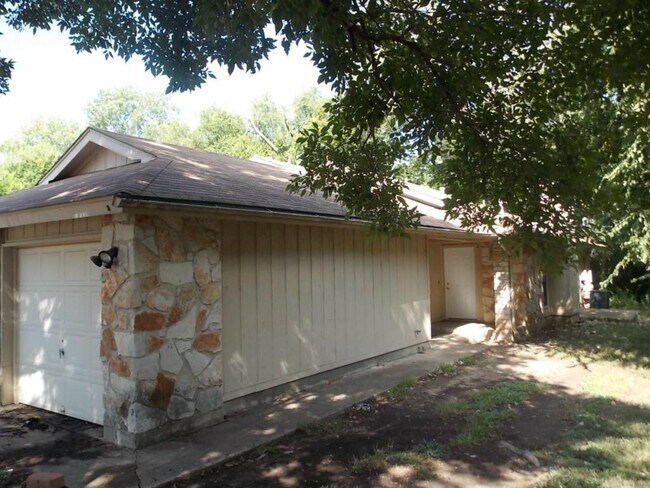 Photo - 12812 Tomanet Trail Townhome