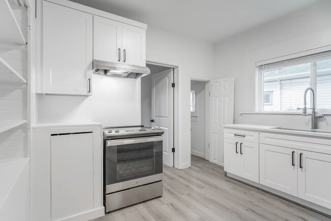 Photo - 135NE Unit B