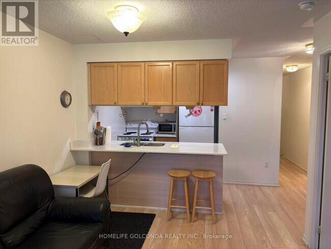 Photo - 889 Bay St. Unit 201