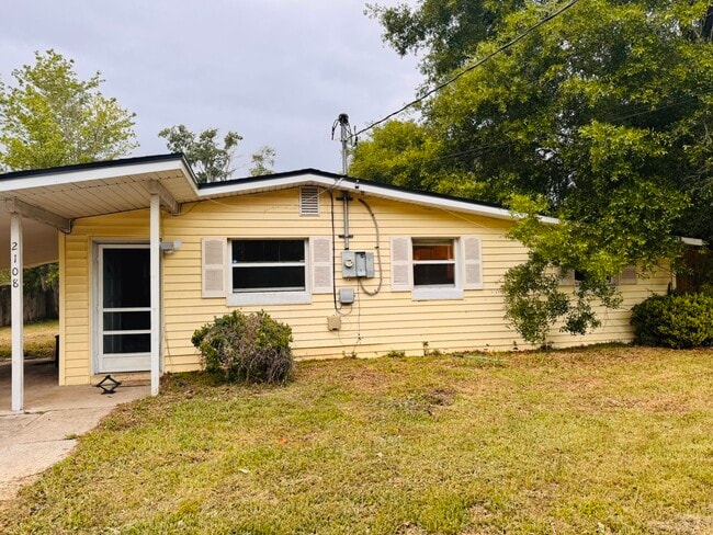 Photo - 2108 Burpee Dr