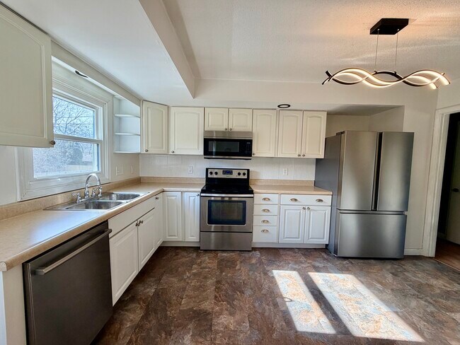 Photo - 1109 W Kirby Ave