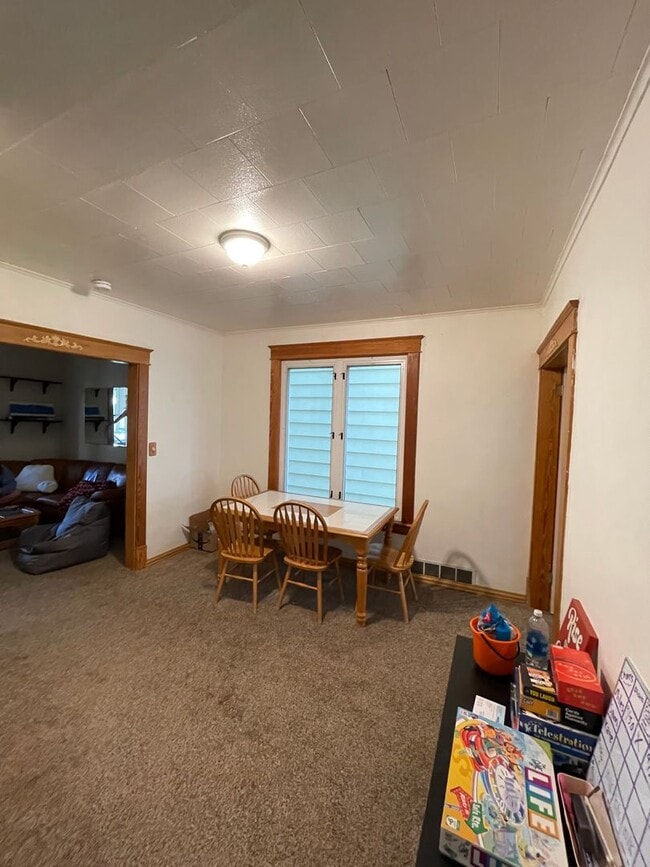 Photo - AVAILABLE JUNE 1st - 5 Bed, 2 Bath Home w/ Huge Enclosed Porch!