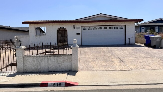 Building Photo - Remodeled 3 bedrooms 2 baths single story home in South San Diego