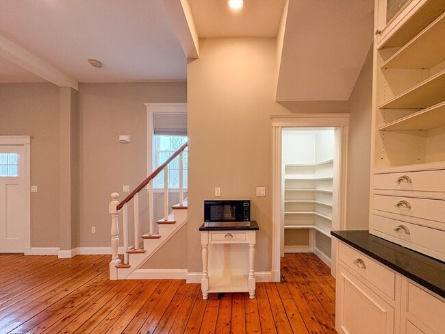 Photo - 205-209 Sohier St Unit A