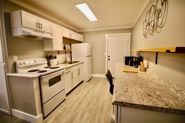 Building Photo - Metro Huntsville