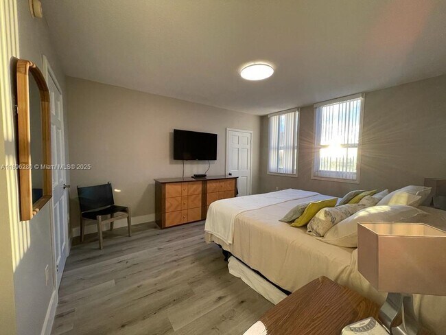 Photo - 2080 S Ocean Dr Unidad 302