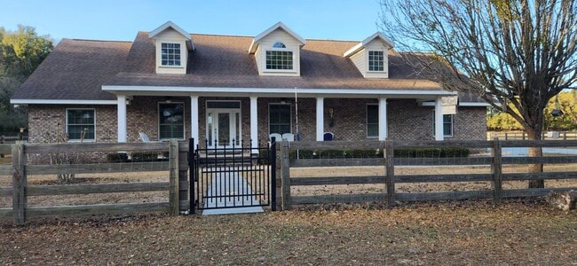 Photo - Beautifully updated 3-bedroom, 2.5-bath home in a picturesque country setting