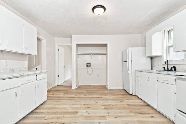 1530 E Twenty-First St