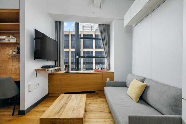 Building Photo - 110 Wall St Rental