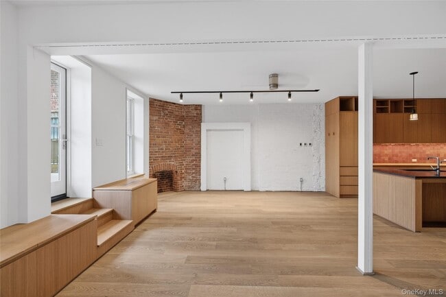 Photo - 316 Wall St Unidad 1