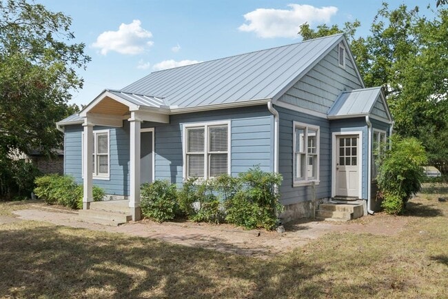 Building Photo - 308 Taylor Rd Rental