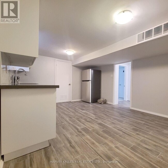 Photo - 114 Empress Ave