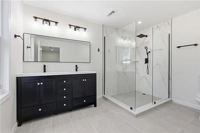 Photo - 4 bed 2.5 bath - stunning home, great location, must see.