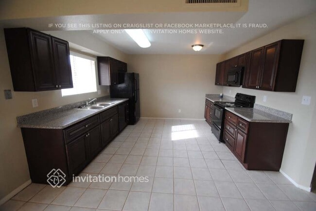 Photo - 3265 E Carmel Ave