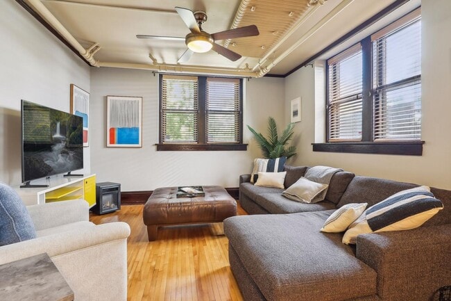 Photo - 3006 W 44th St