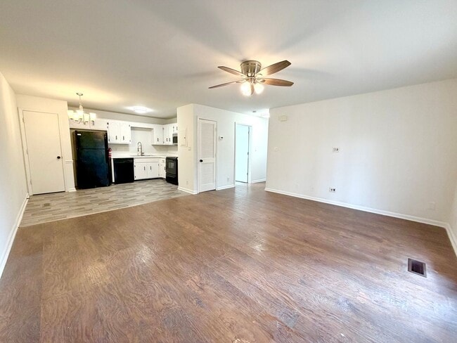 Photo - 402 Jack Miller Blvd