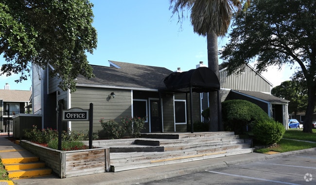 Leasing Office - Mosswood Apartment Homes