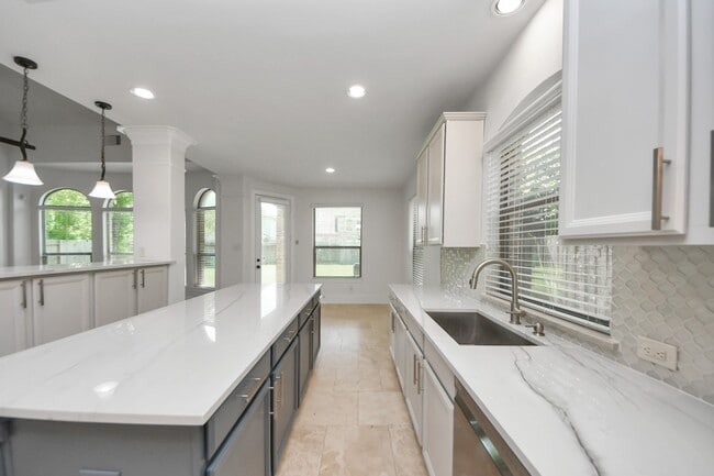 Photo - 12430 Fossil Point Ln