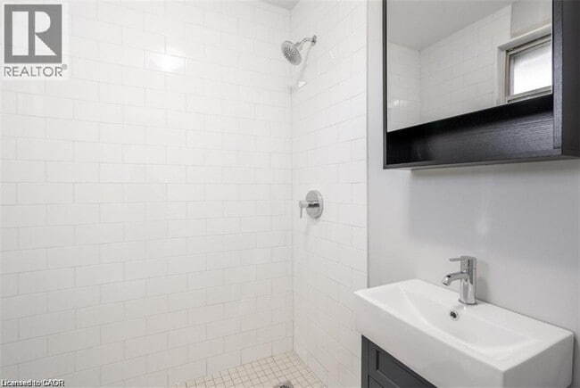 Photo - 81 Gibson Ave Unit 3