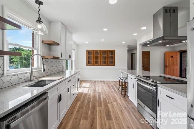 Photo - 16824 Knoxwood Dr House
