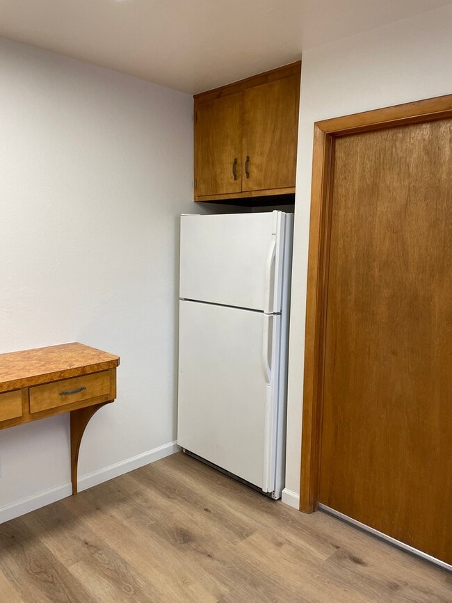 471-775-775 Miller Ln