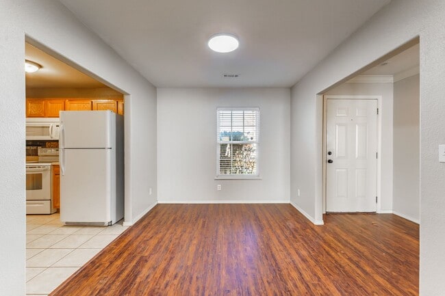 Photo - Cozy 3-Bedroom, 2-Bathroom Home in Bentonville