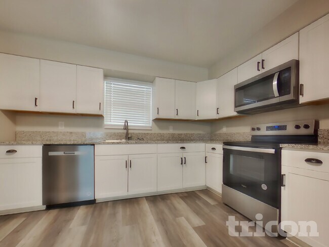 Photo - 243 E Bay Ave