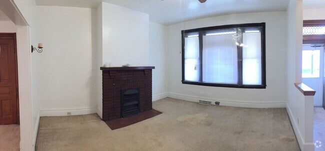 Building Photo - 651 North Ave Unit House