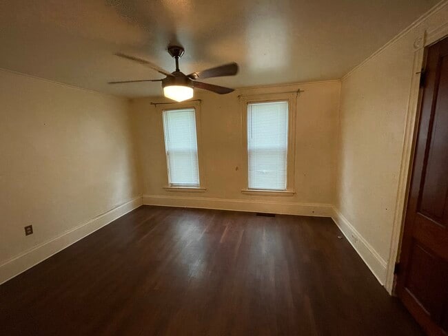 Photo - 130 N 7th St