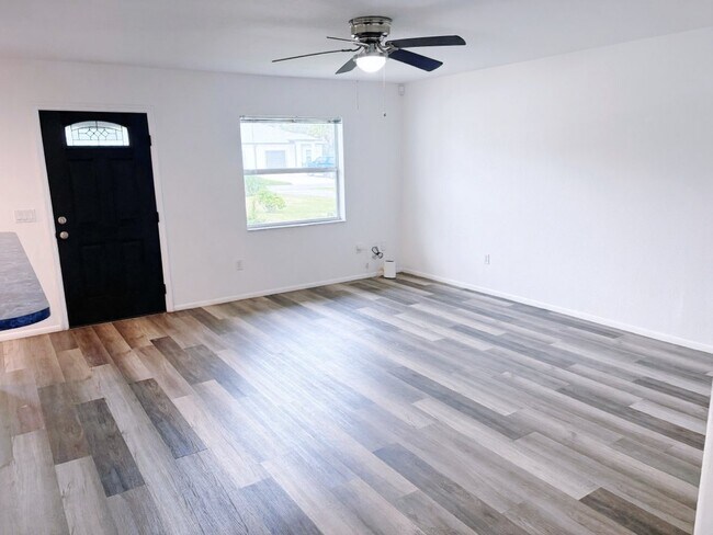 Photo - 1061 Nomad Rd