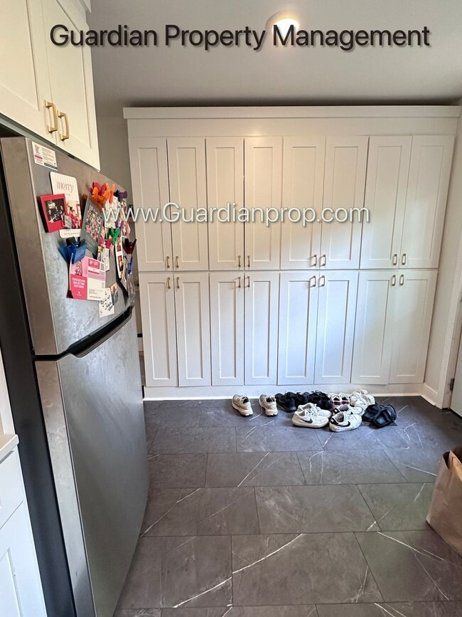 Photo - St Louis Park Single Family Home, Fenced Yard, Dishwasher, 1 Car Garage