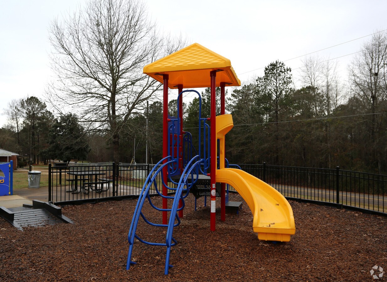 Photo - Talbot Village II