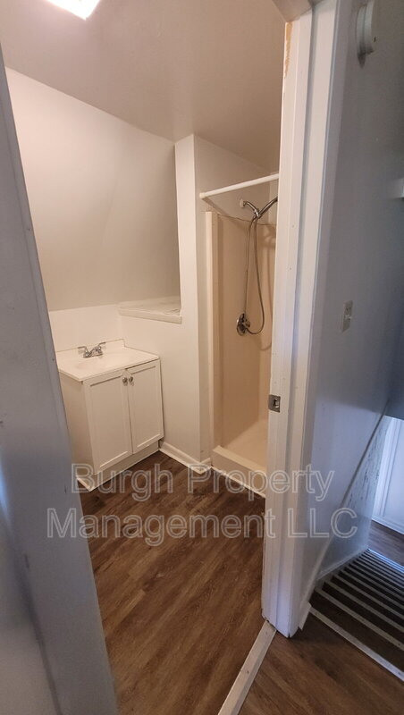 Photo - 725 Addison St Unit 3