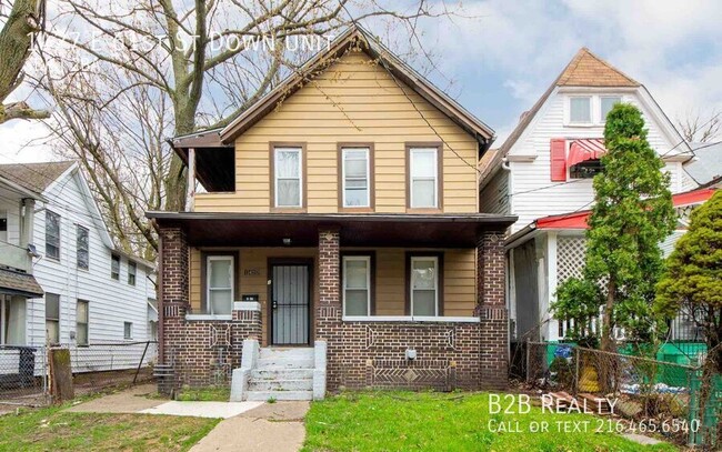 Building Photo - 1427 E 61st St Rental