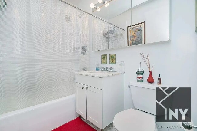 Photo - 451 W 37th St Unit 2703