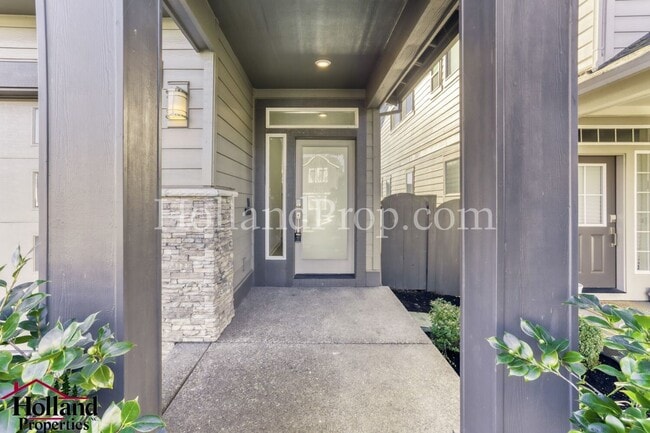 Photo - Modern 3-Bedroom Home in Desirable Hillsboro Community!