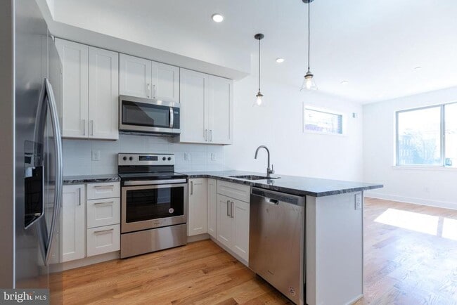 Building Photo - 505 W Norris St Rental