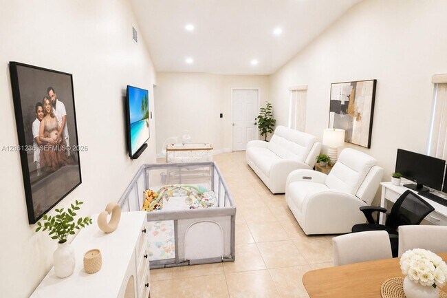 Photo - 8381 SW 148th Ave