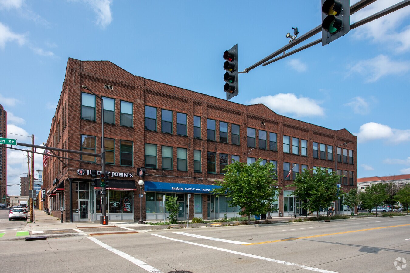 Photo - 523 Jackson St