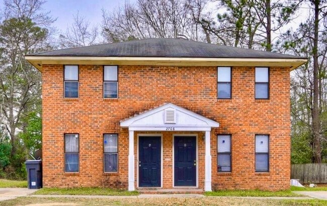 Building Photo - 2708 Blossom Dr Unit 2708 Blossom Dr.  B