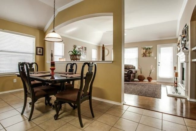 Photo - 496 Northbrook Ave